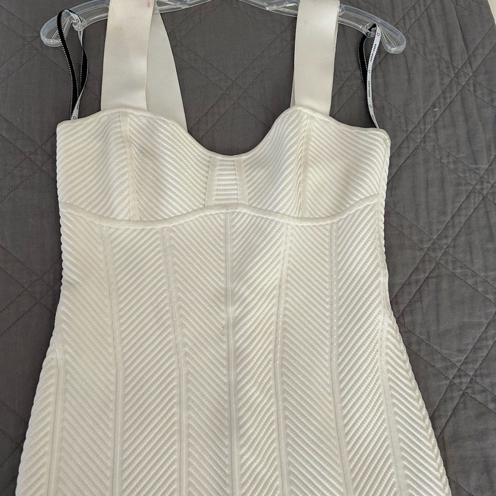 Herve Leger Elegant off-white Dress